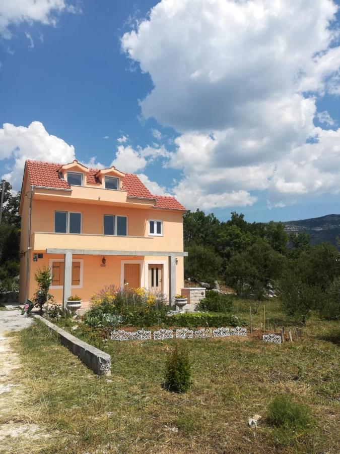 Castello Flower Apartment Kaštela Eksteriør bilde