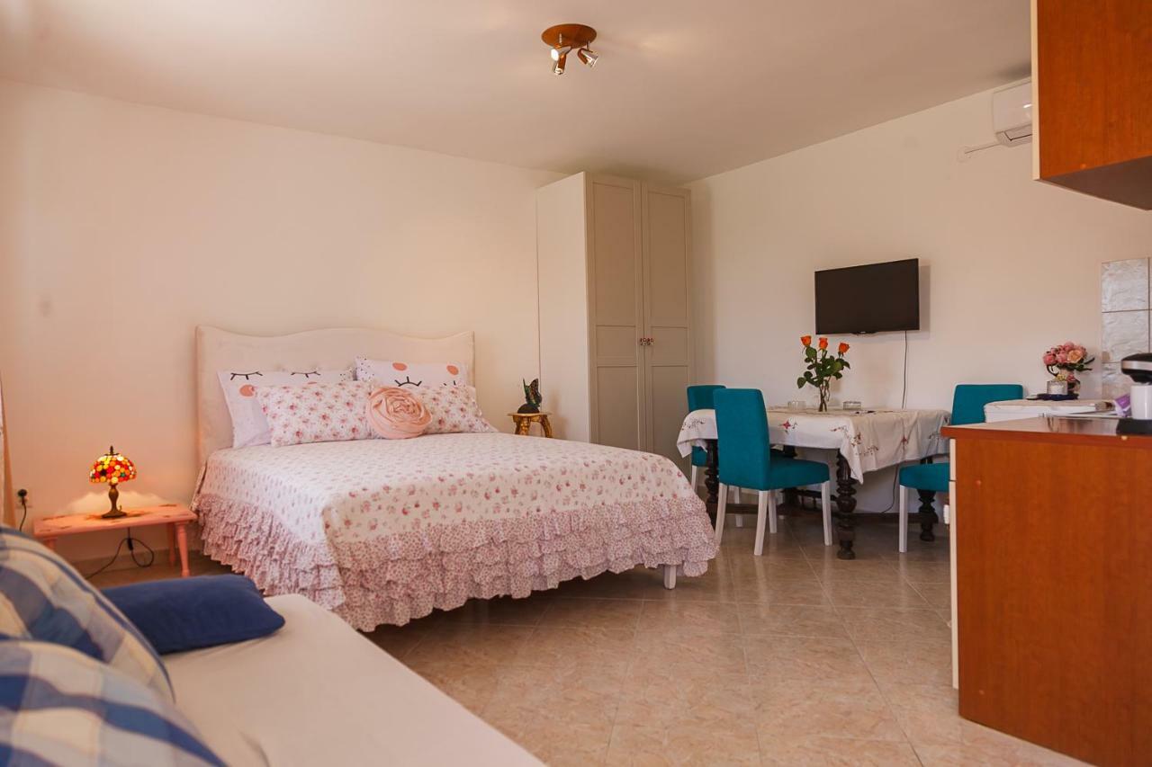 Castello Flower Apartment Kaštela Eksteriør bilde