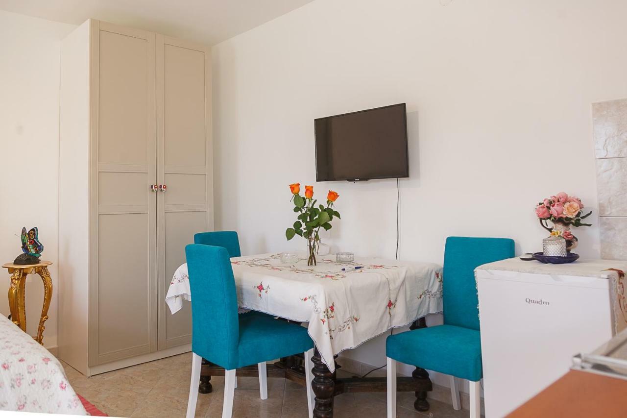 Castello Flower Apartment Kaštela Eksteriør bilde